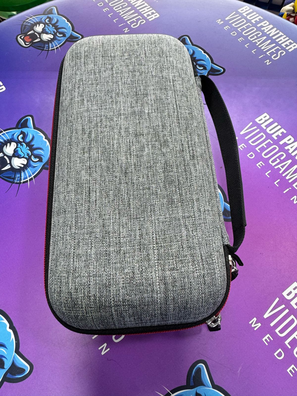 Estuche Gris Switch Usado