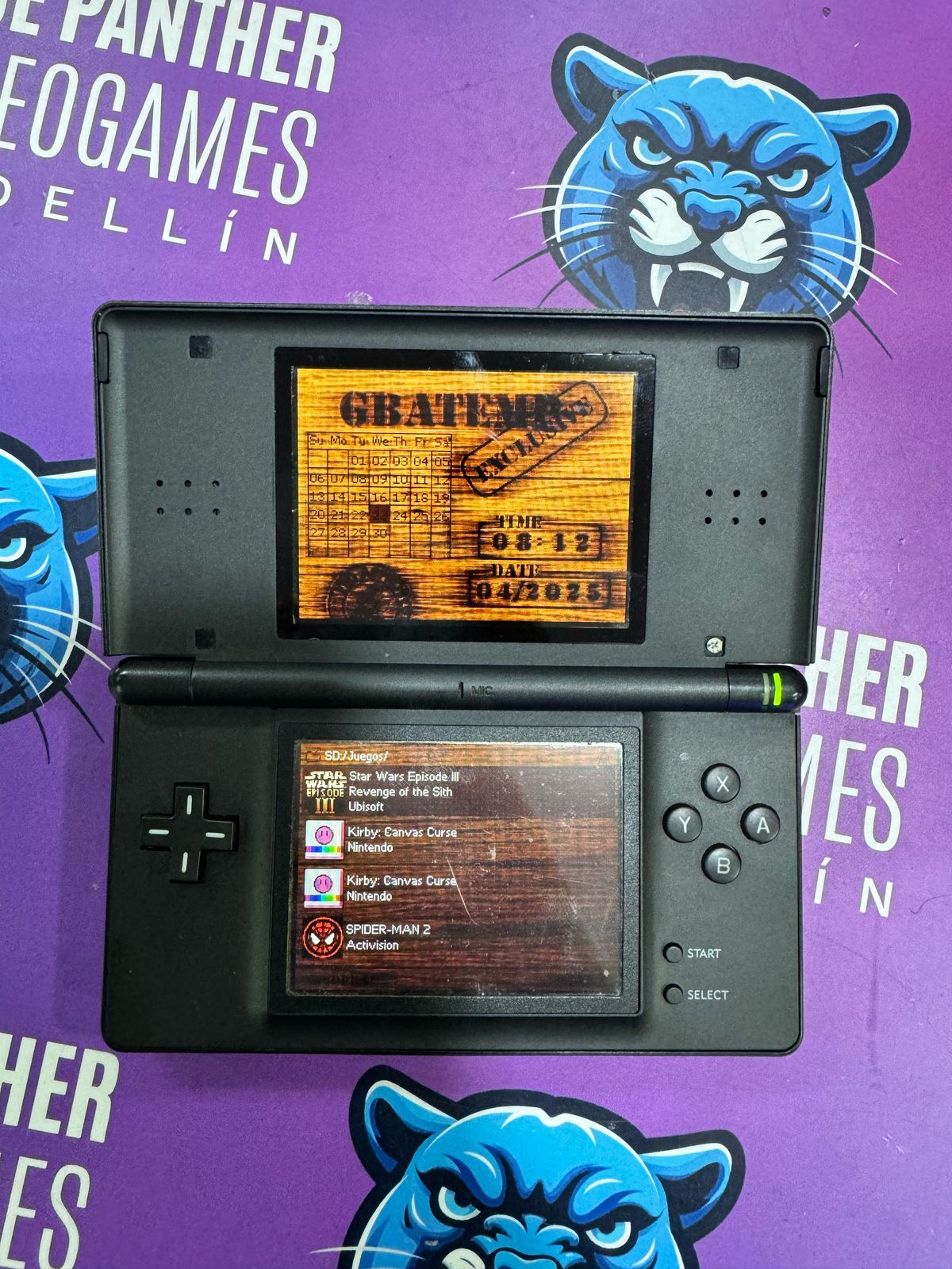 Nintendo DS lite Edición Guitar Hero con R4