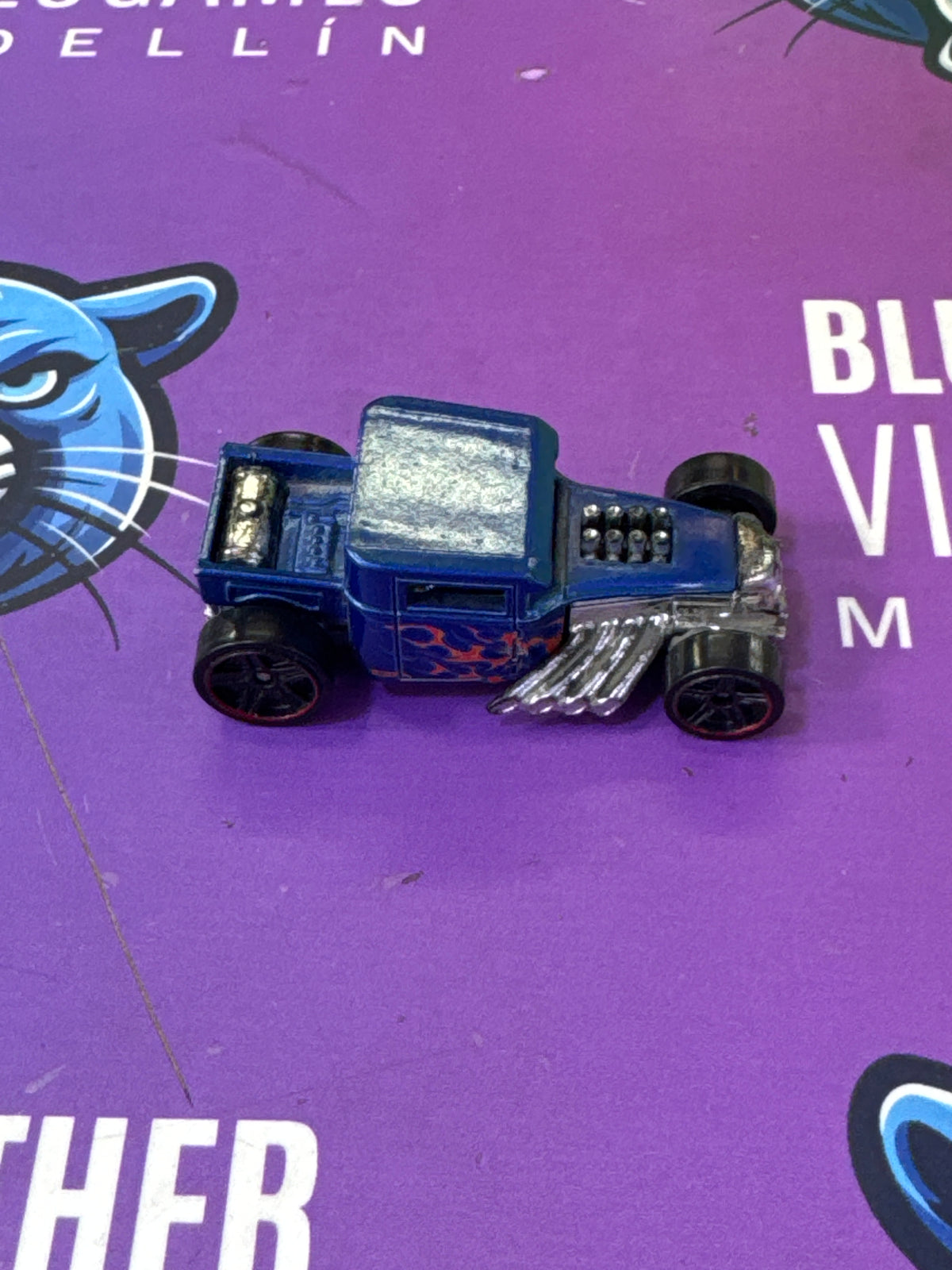 Bone shaker - hotwheels