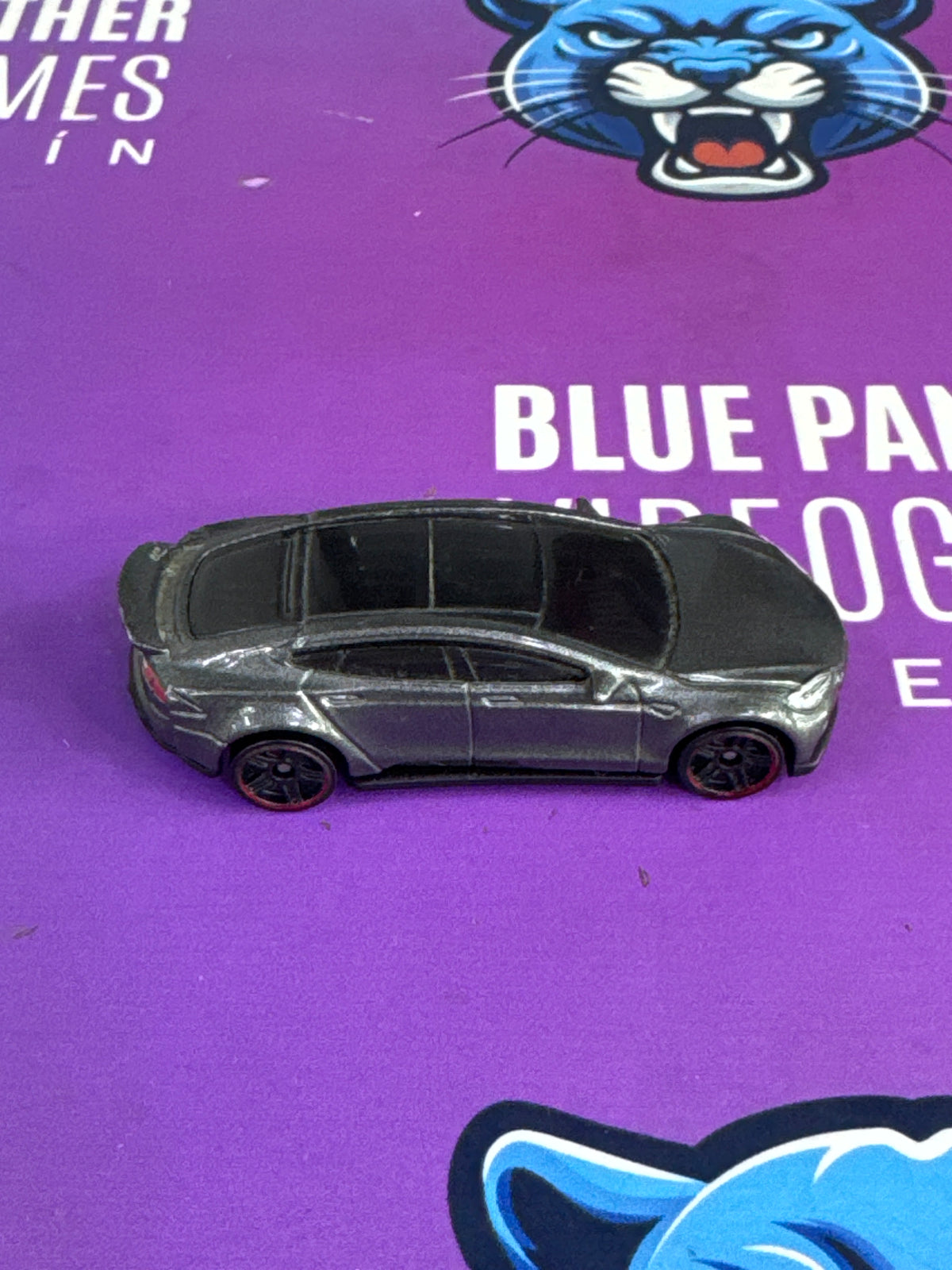 Tesla modelo s - hotwheels