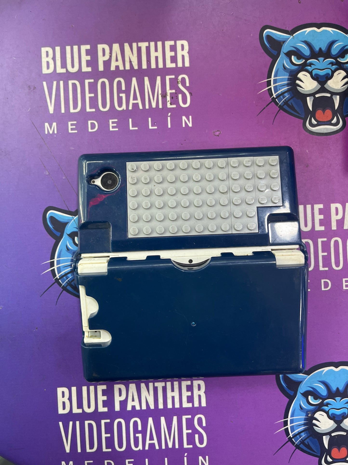 Nintendo DSI con cargador