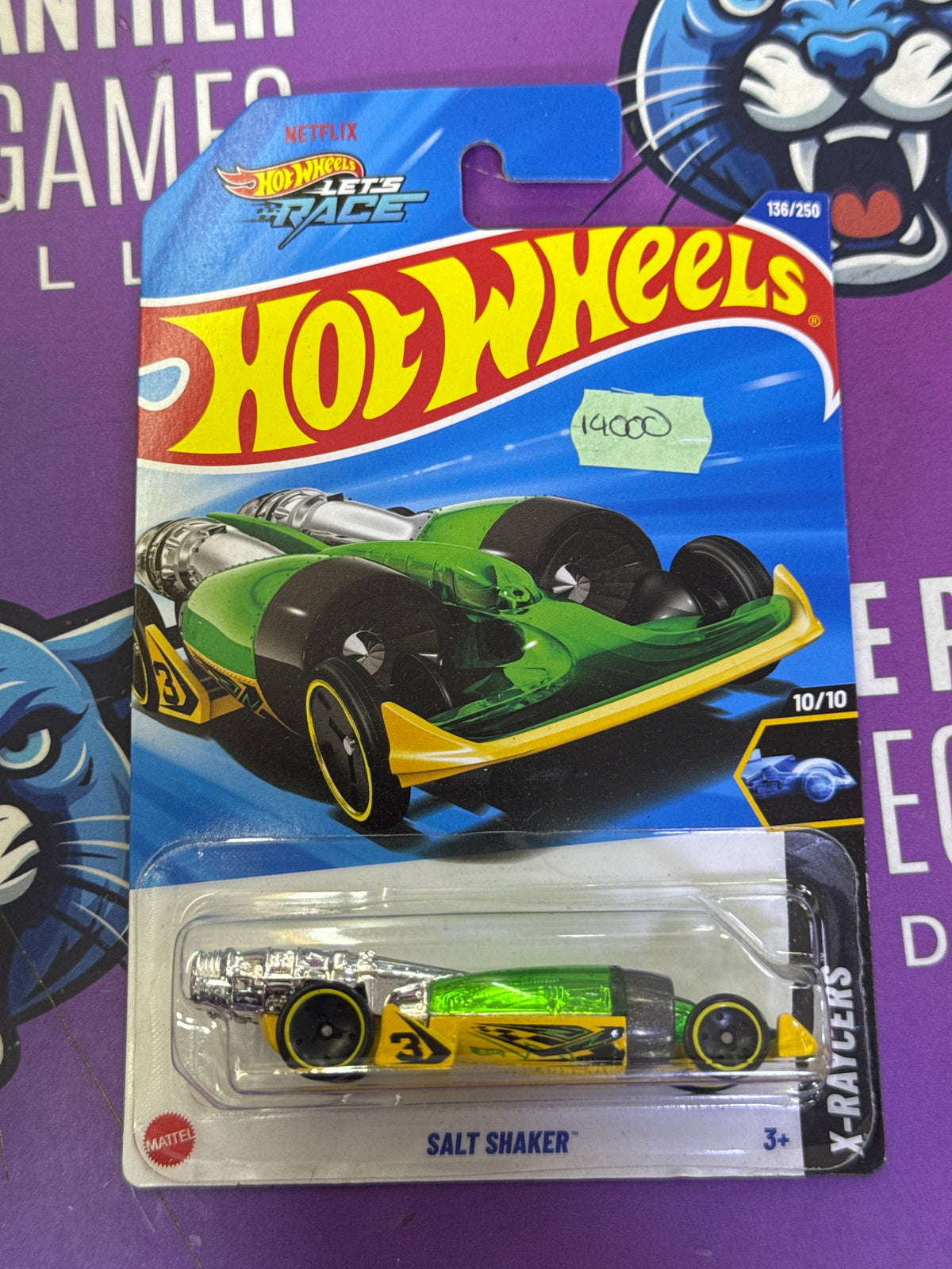 Salt shaker - hotwheels