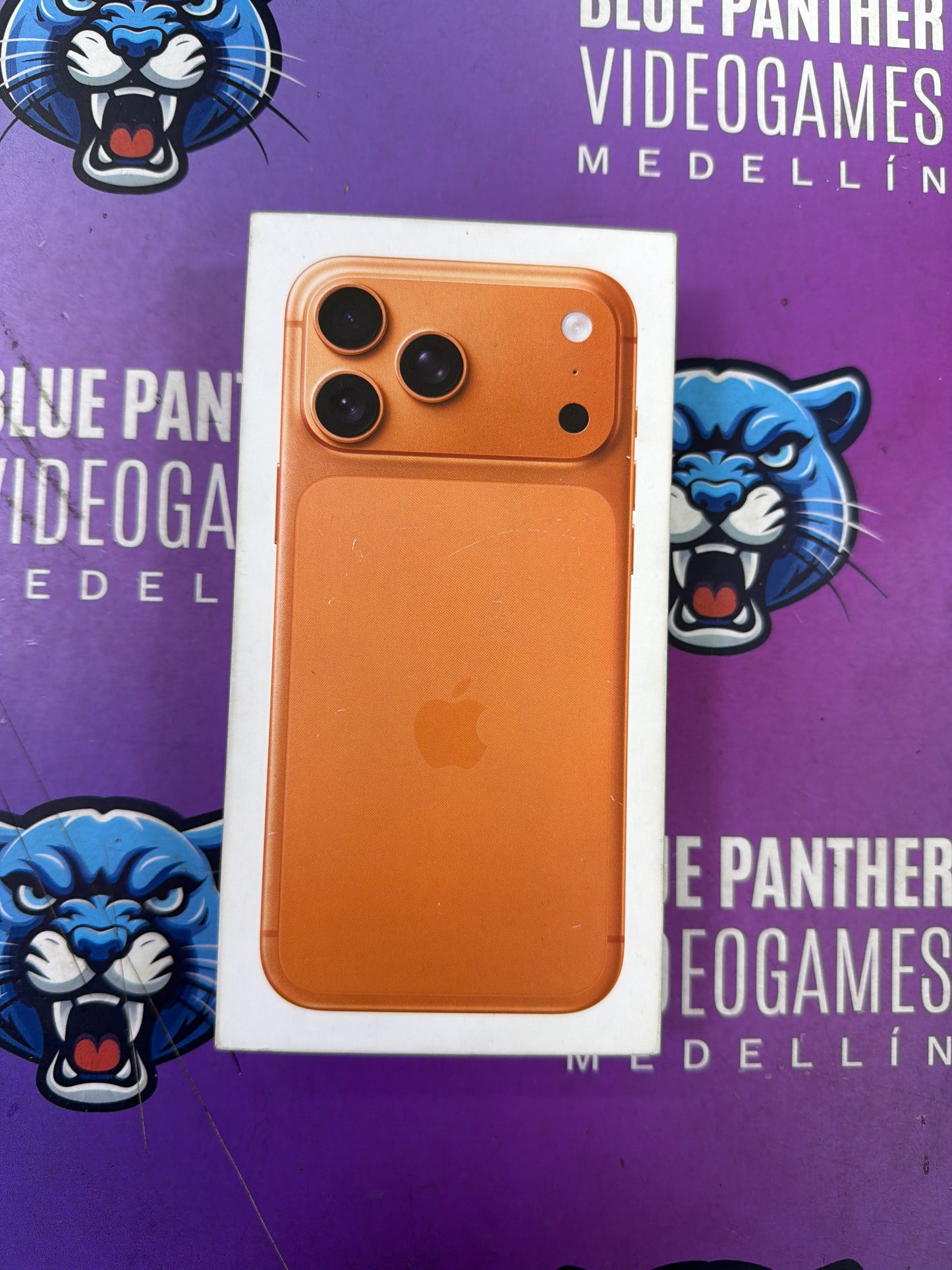 17 Pro max Nuevo Esim 256Gb