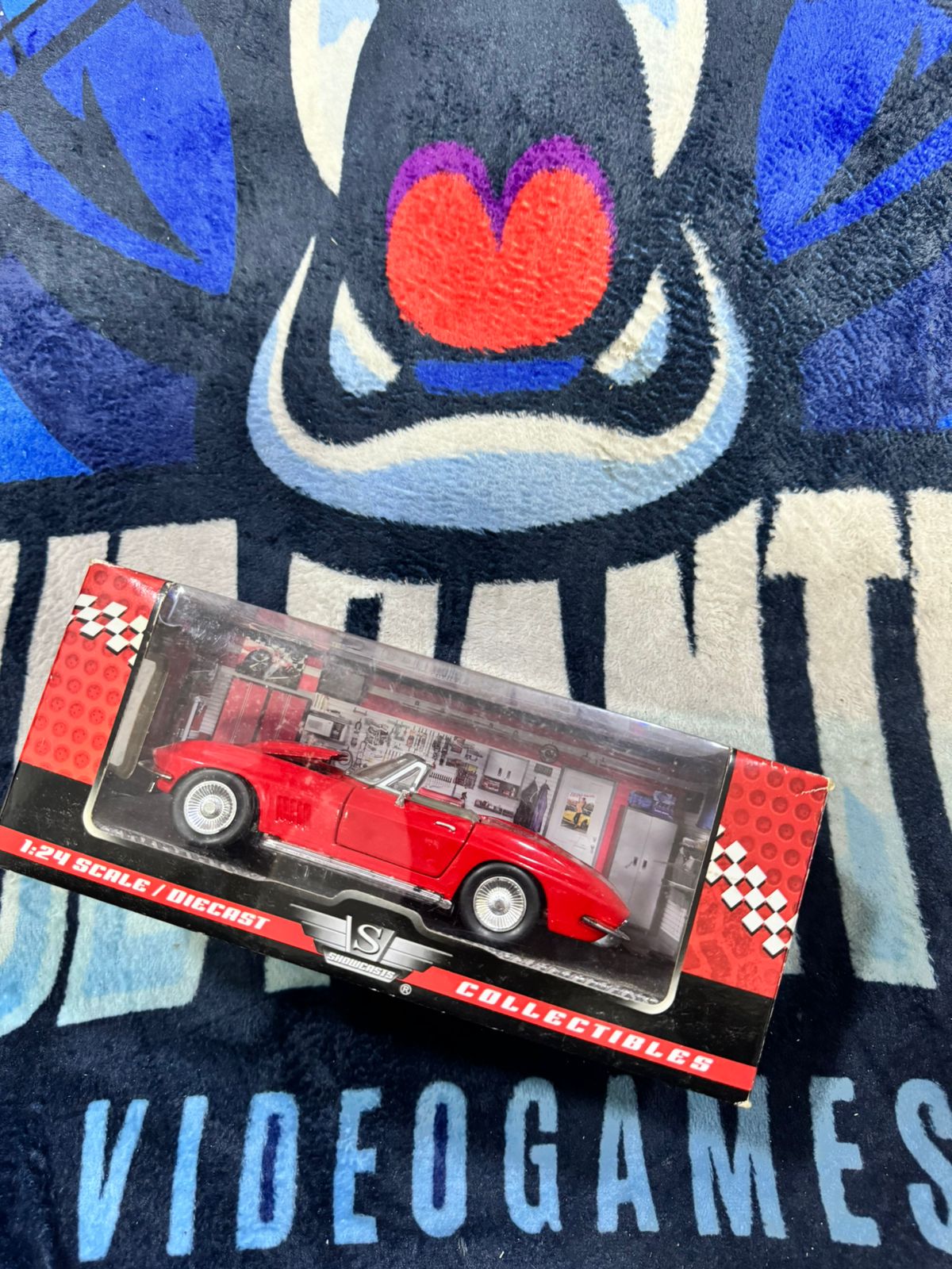 Showcasts convertible rojo 1/24