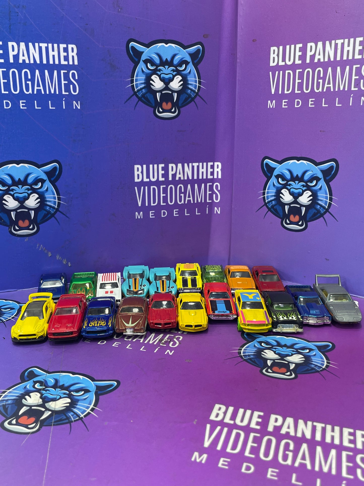 Hotwheels lawraider 2