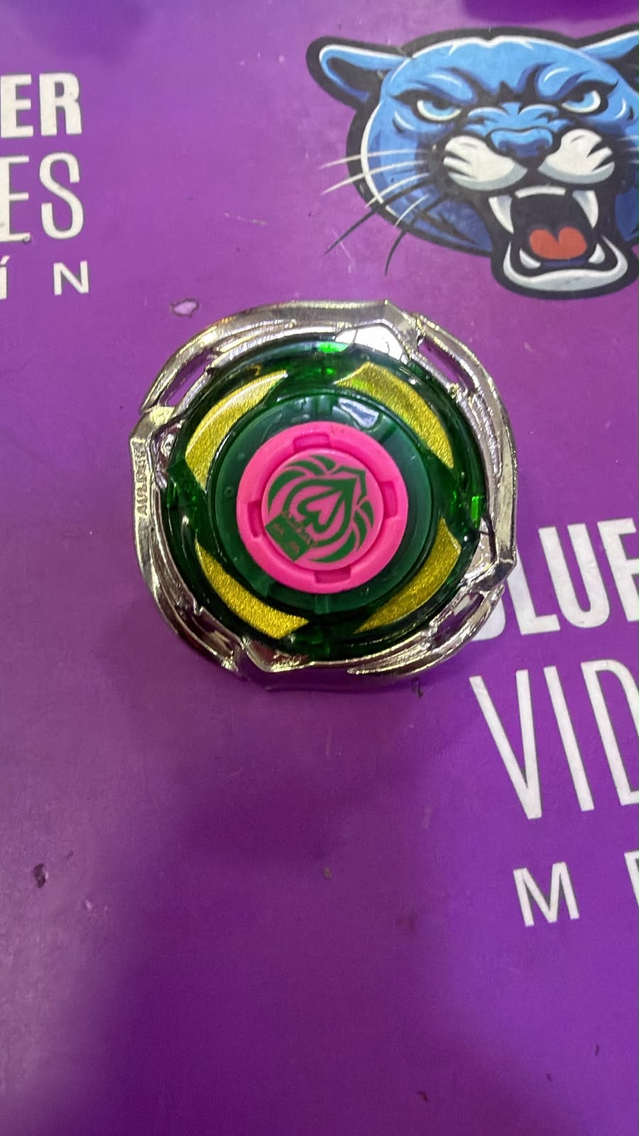 Trompo Infinity Nado de Auldey