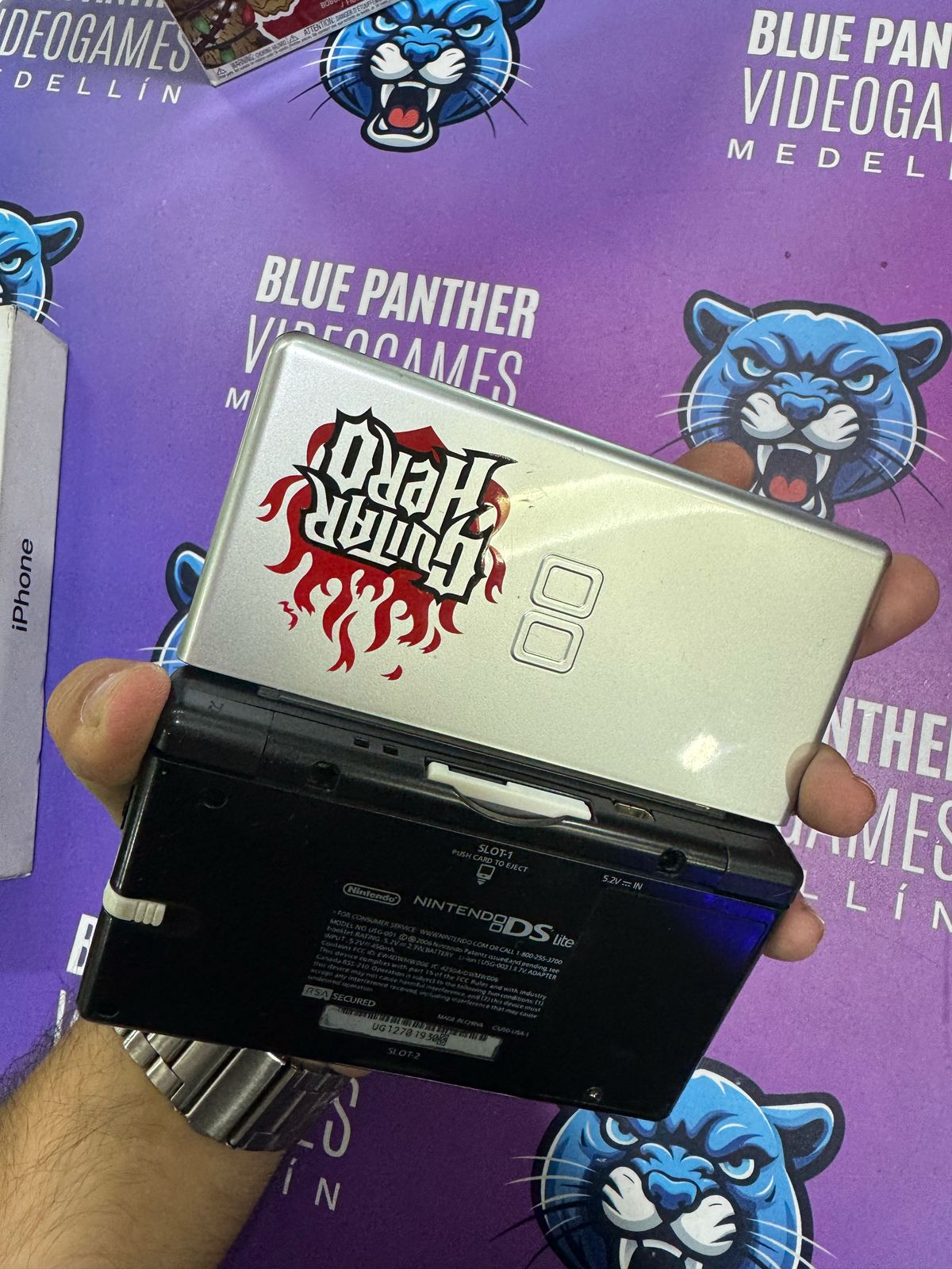 Nintendo DS lite Edición Guitar Hero con R4