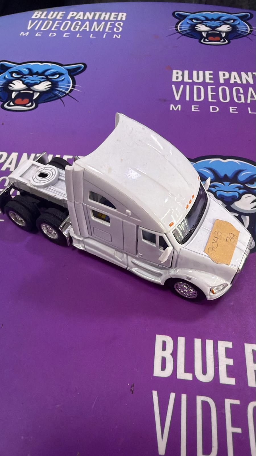 Kenworth T660 blanco