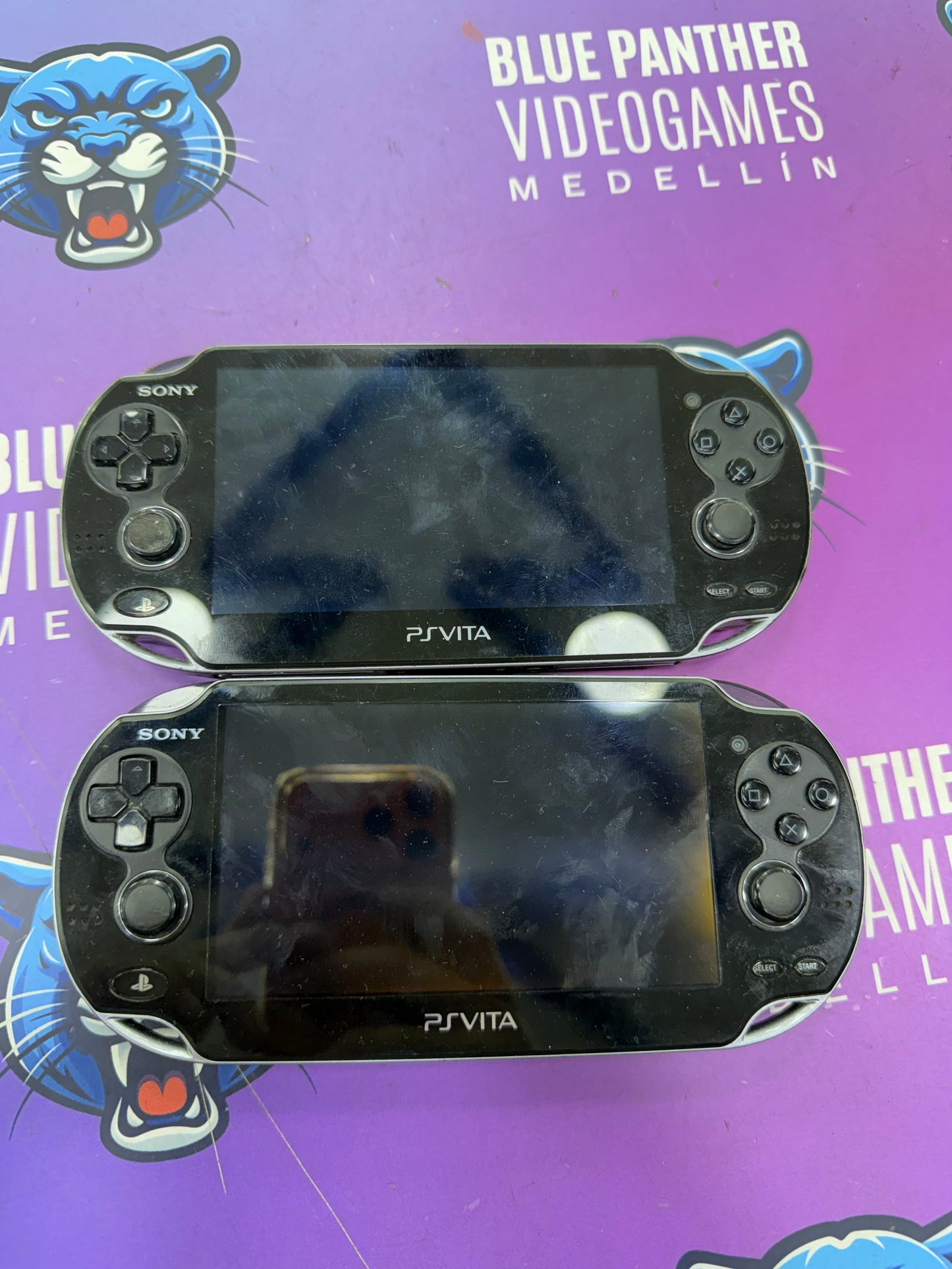 Ps vita Con tienda de juegos ps1 /psp y vita