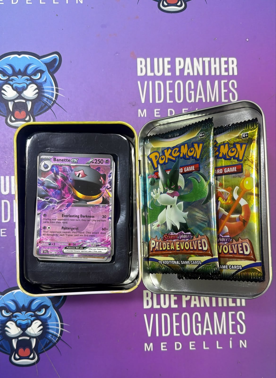 Pokémon Scarlet & Violet – Lata Metálica Coleccionable Liepard & Pikachu ( Disponible: 6 unidades)