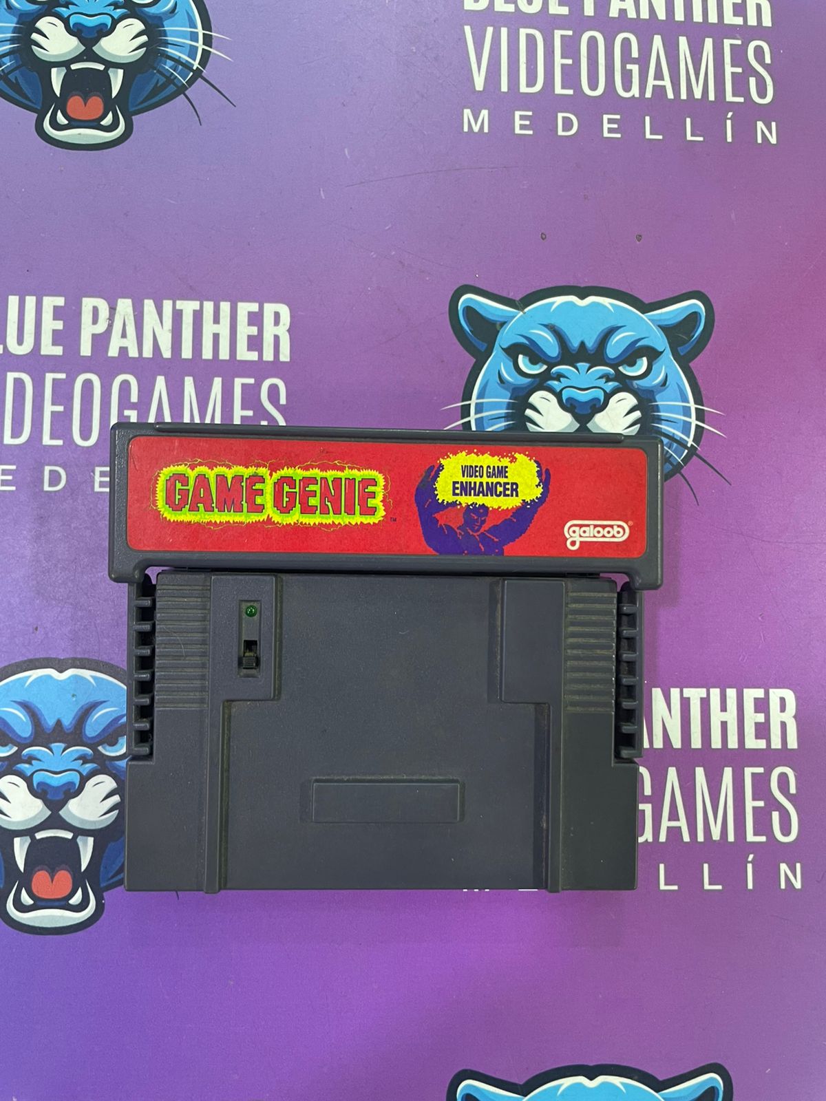 Game Genie - SNES (para meterle claves al SNES)