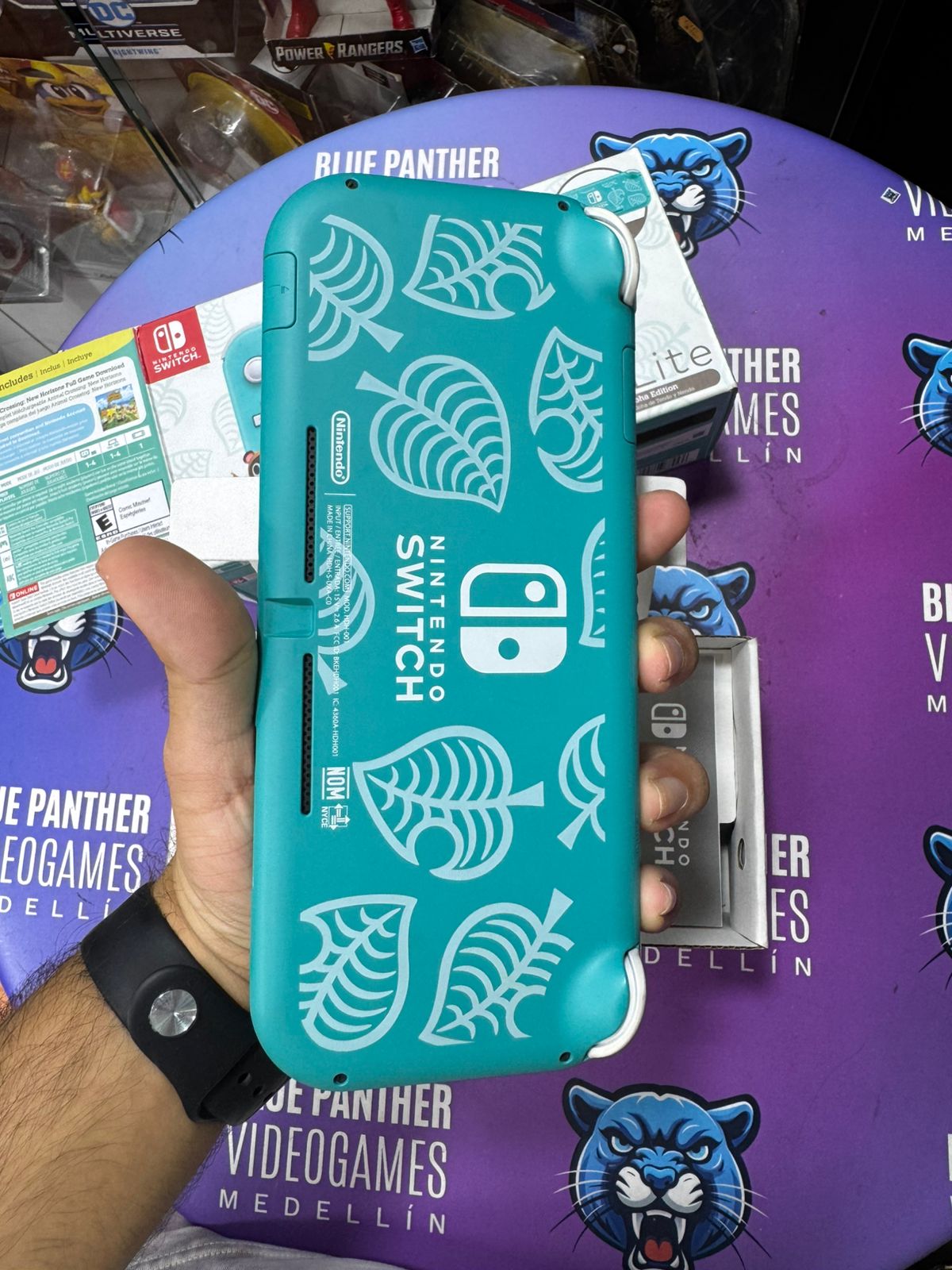 Switch Lite Edición Animal Crossing