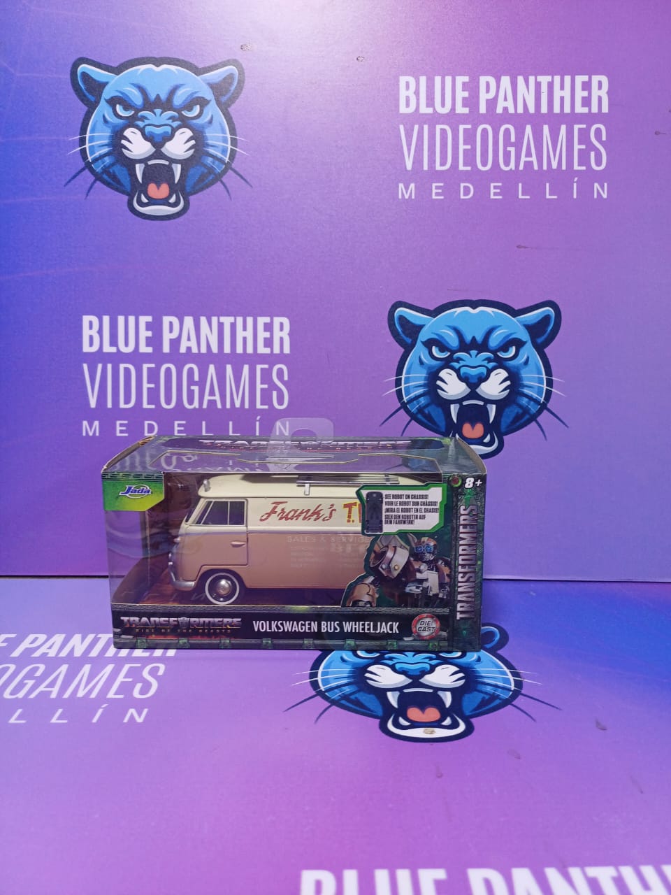 1-32 Volswagen Bus Transformer