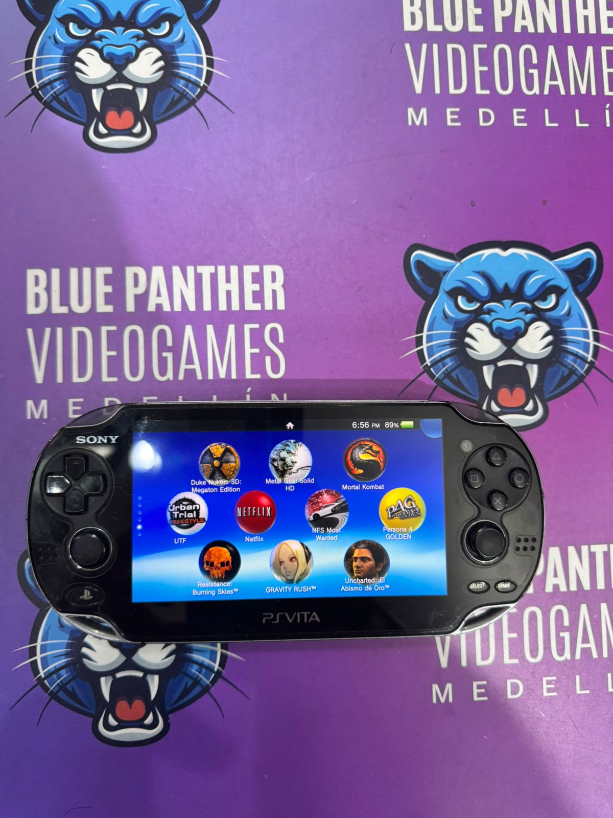Ps Vita con sistema de juegos