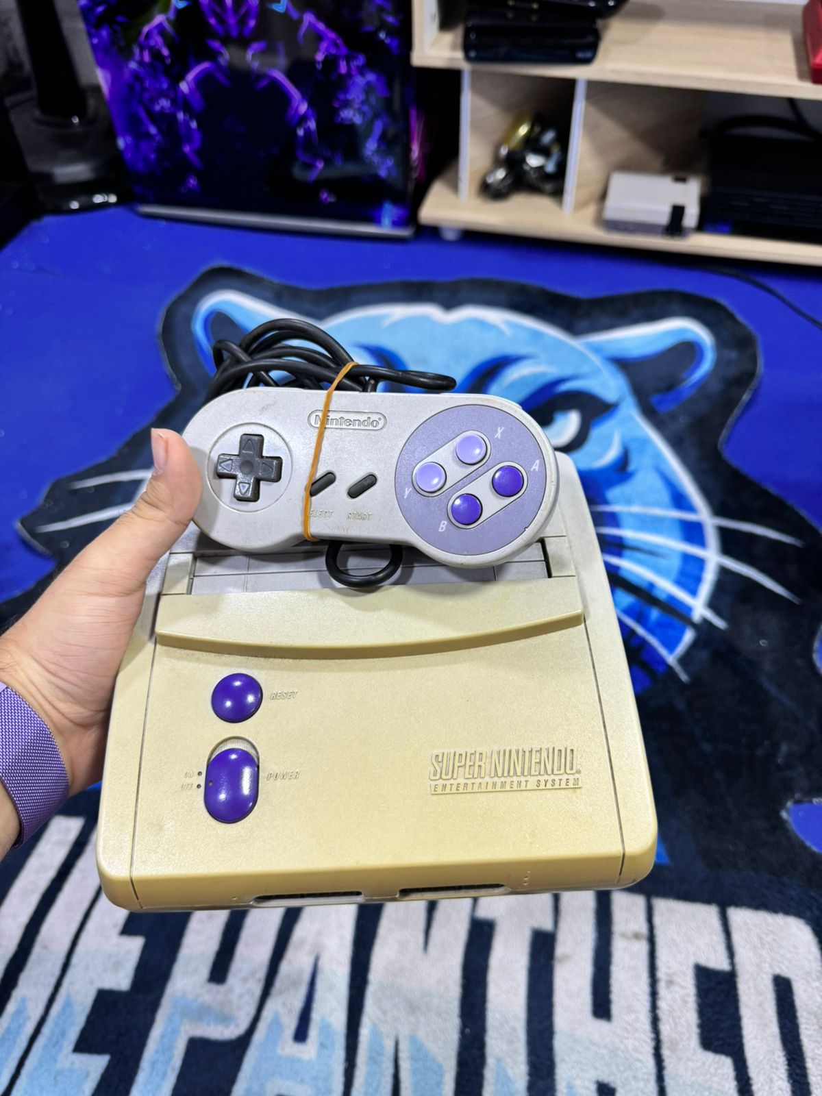 (5) Super Nintendo Junior Gold