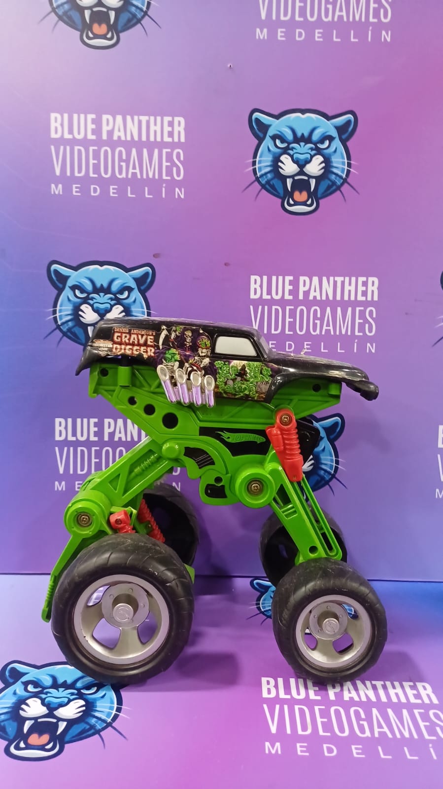 Monster truck verde carro usado