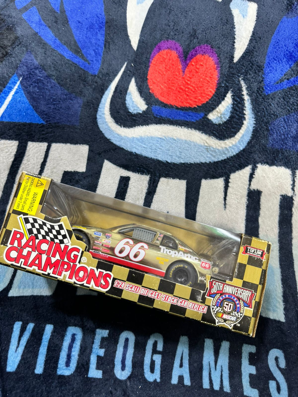 Racing Champions #66 1/24