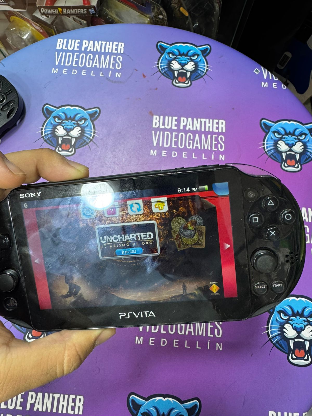 PS Vita Slim original (tiene linea negra en pantalla)