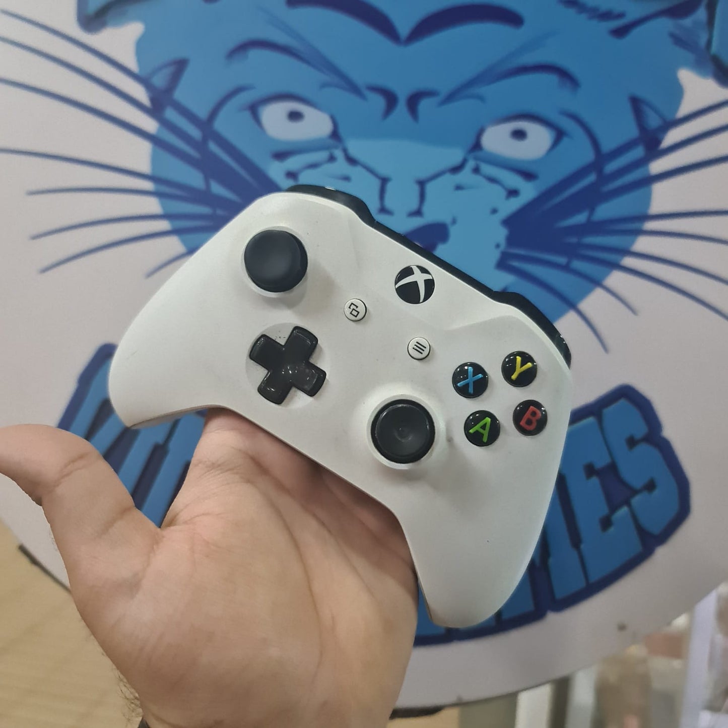 Xbox One S 500gb en caja