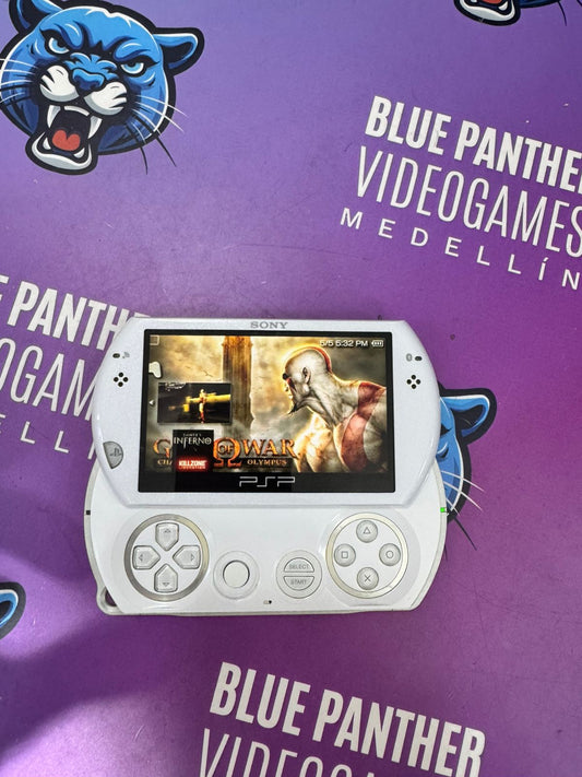 PSP Go programado con 10 juegos