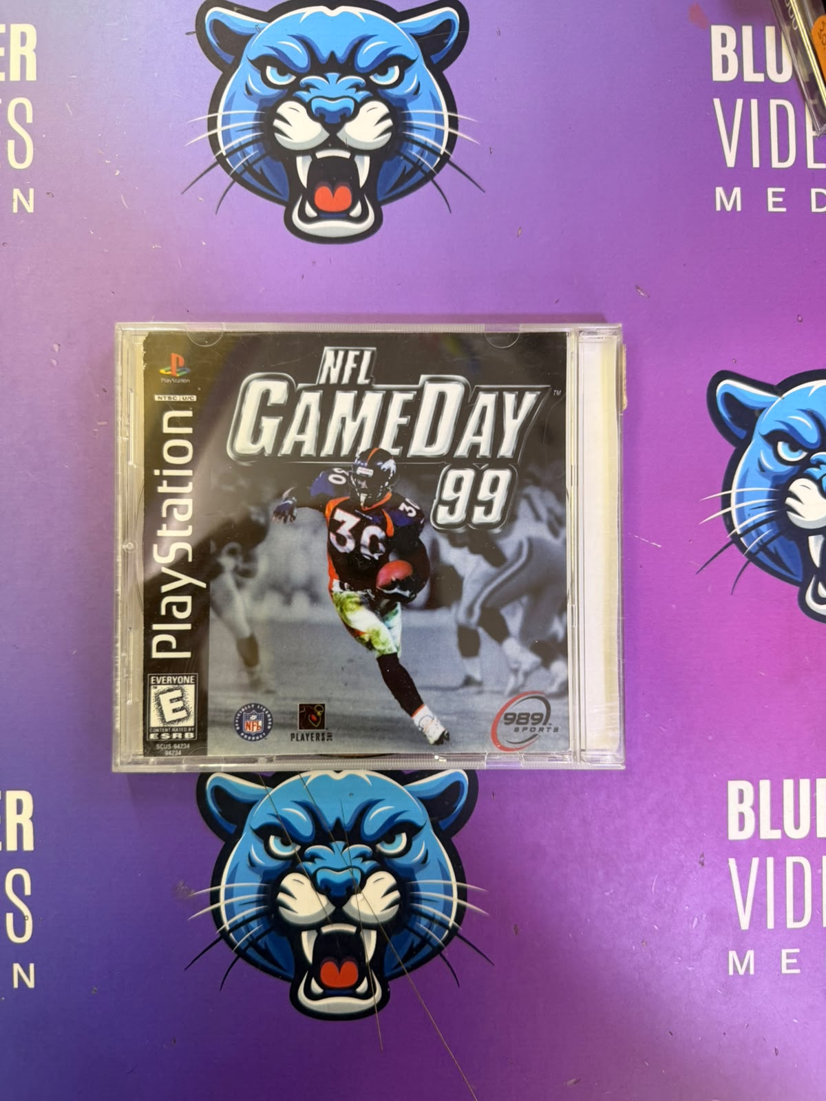 NFL game day 99 - play 1
