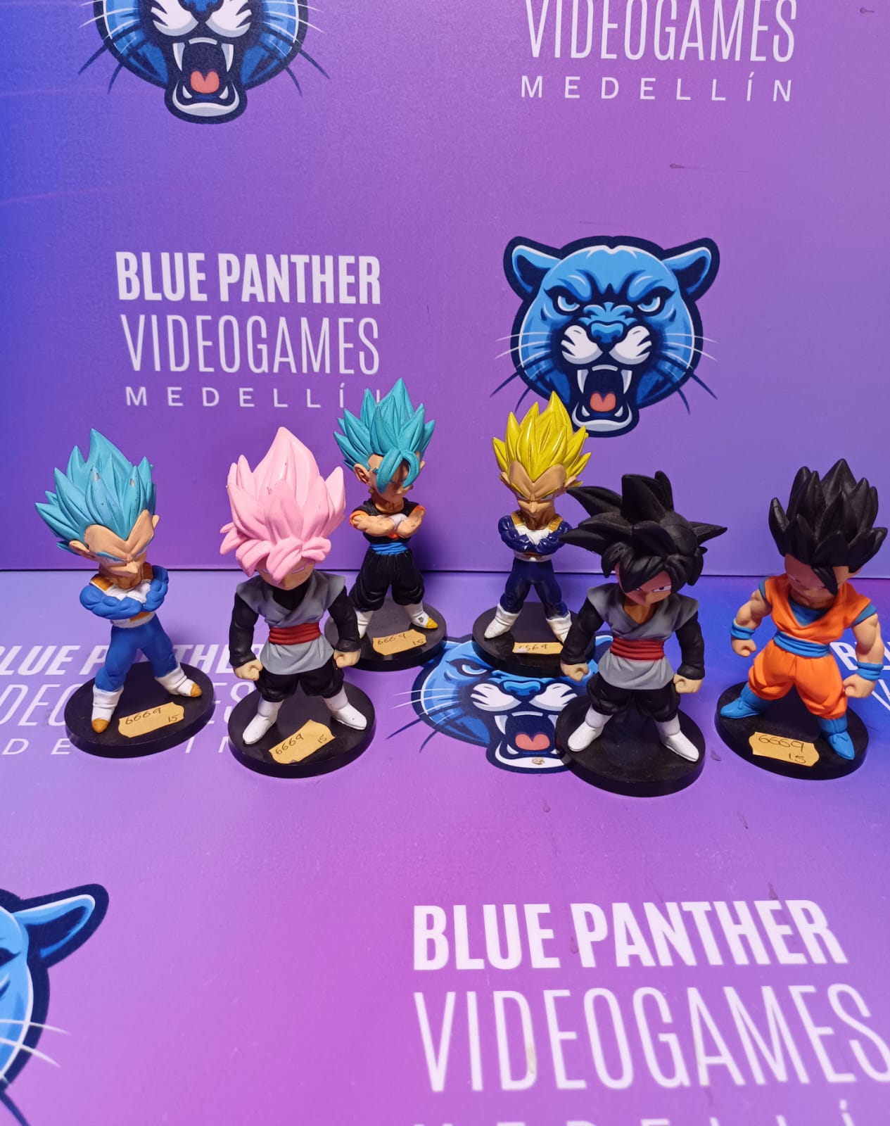 Figuras Dragon Ball Base negra