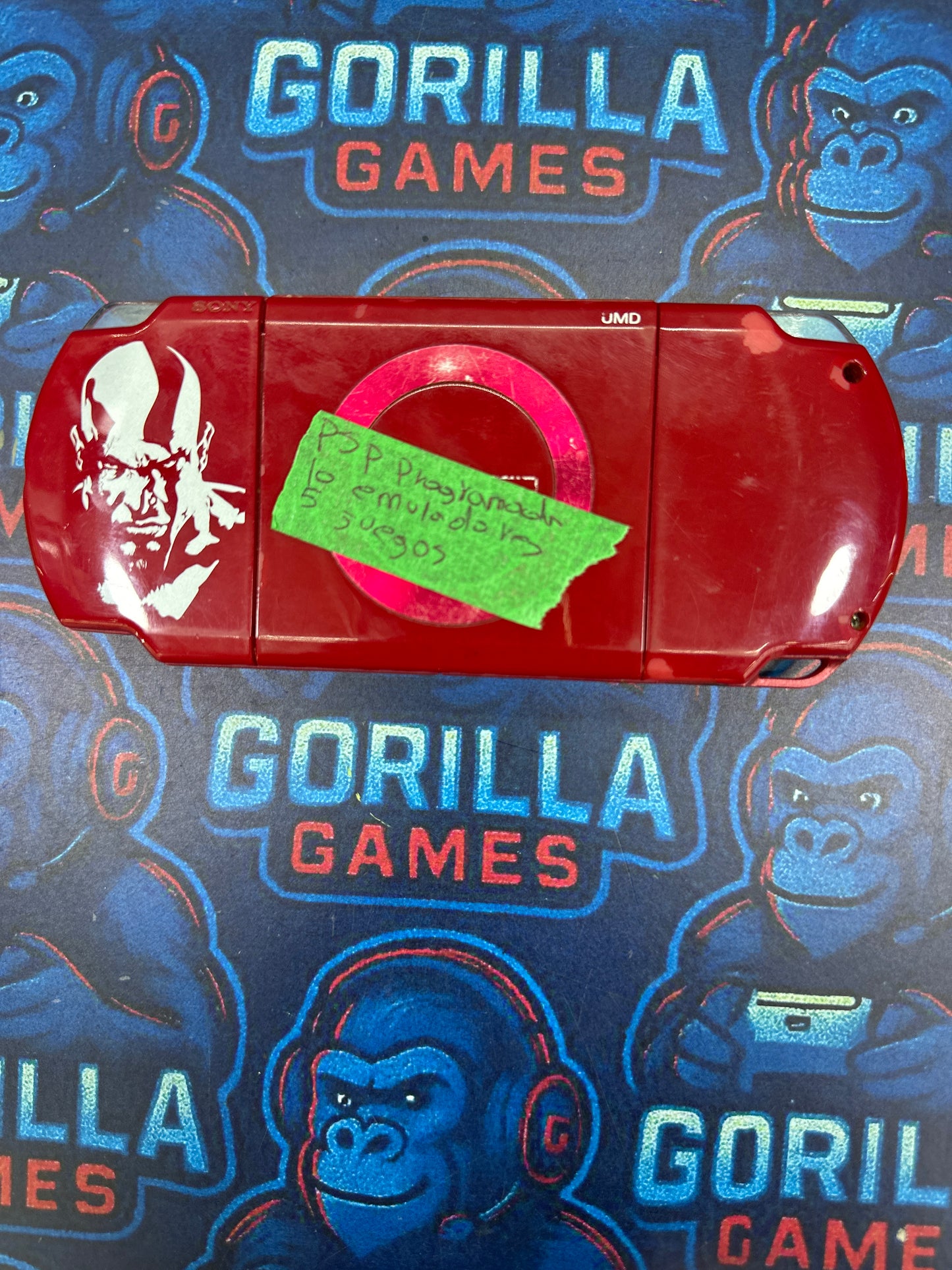 PSP edición God of war programada 10 emuladores,5 juegos