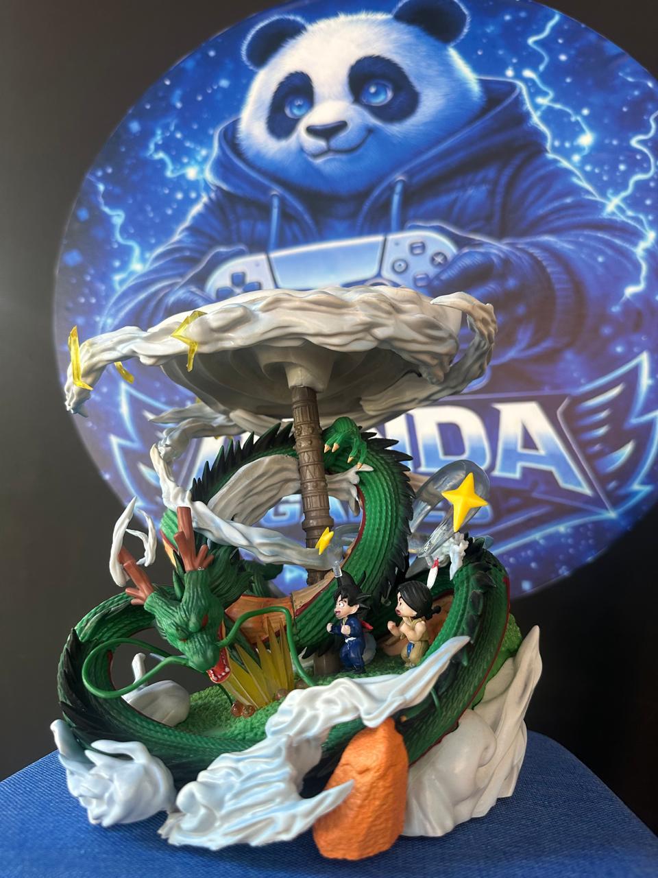 Diorama Shenlong y Goku niño