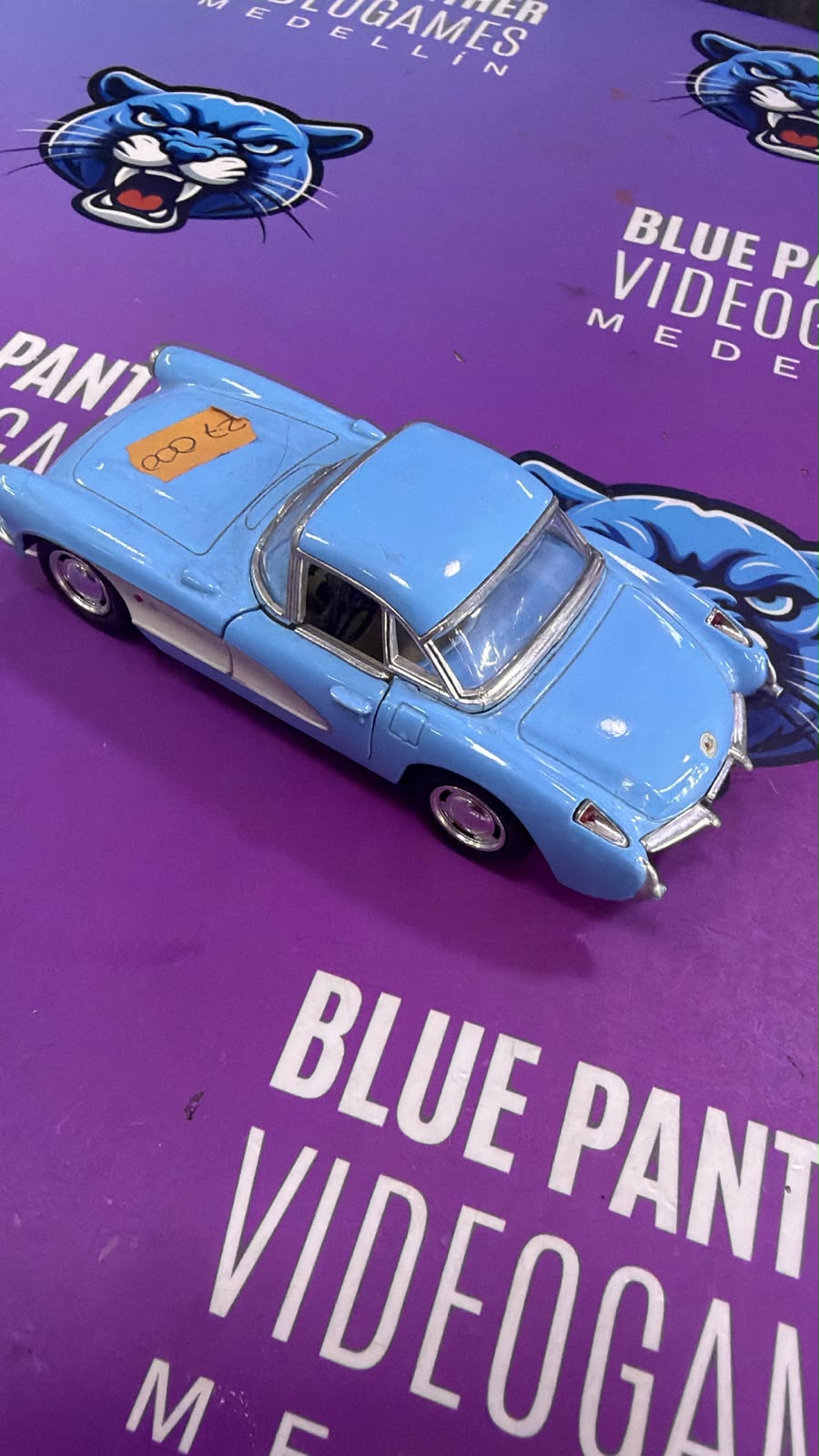 Chevrolet Corvette C1 escala 1:34