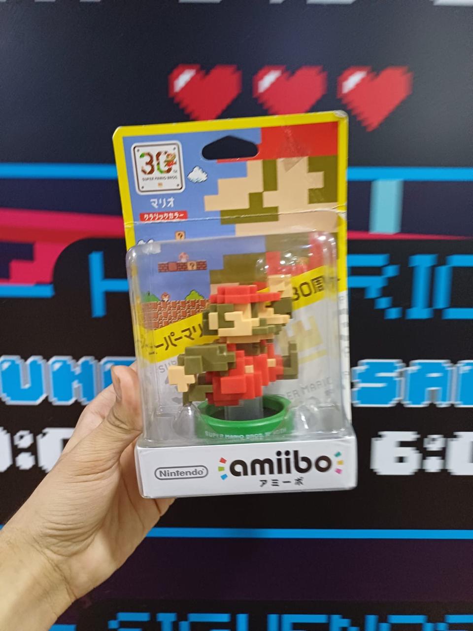 Amiibo Mario pixelado Sellado