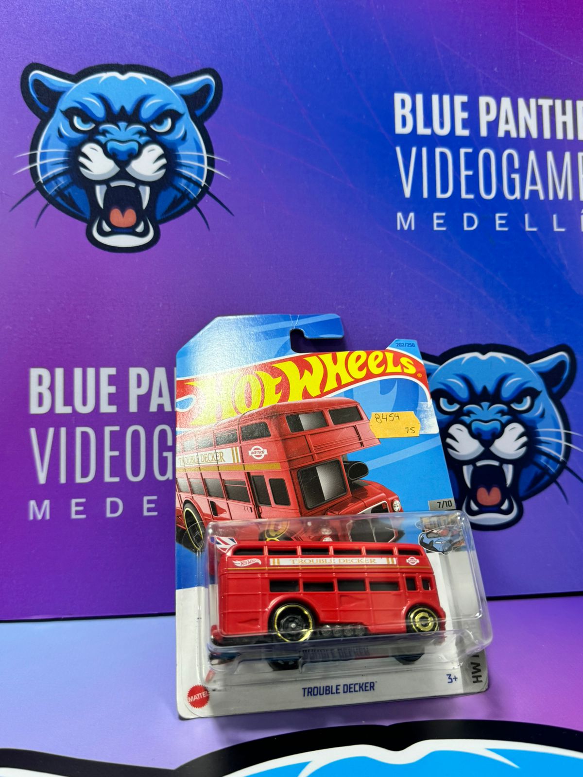 Hot Wheels nuevos camionetas, combis