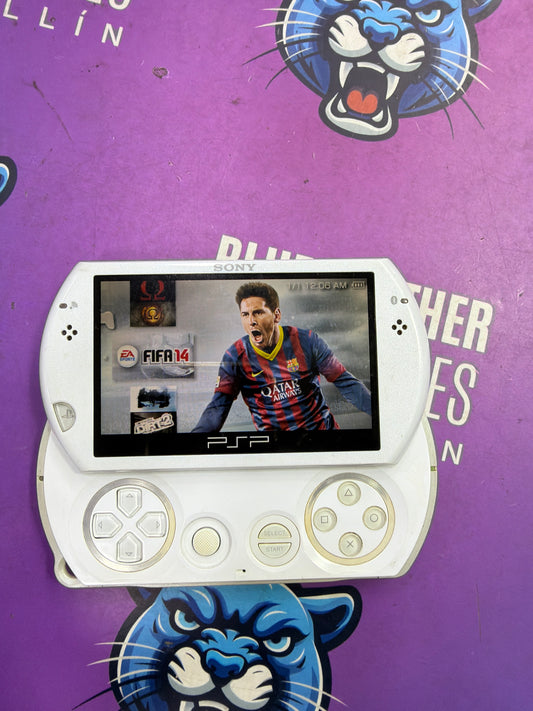 Psp go white con 20 Juegos (3)