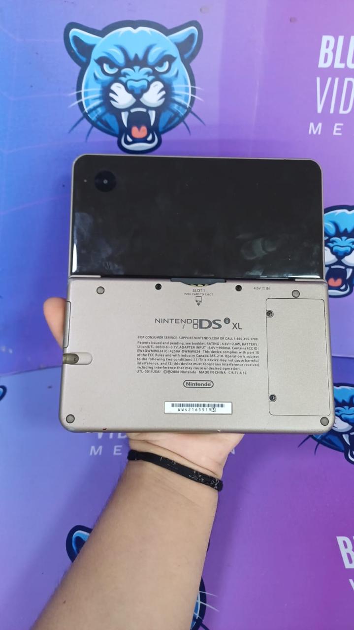 Nintendo DSi XL