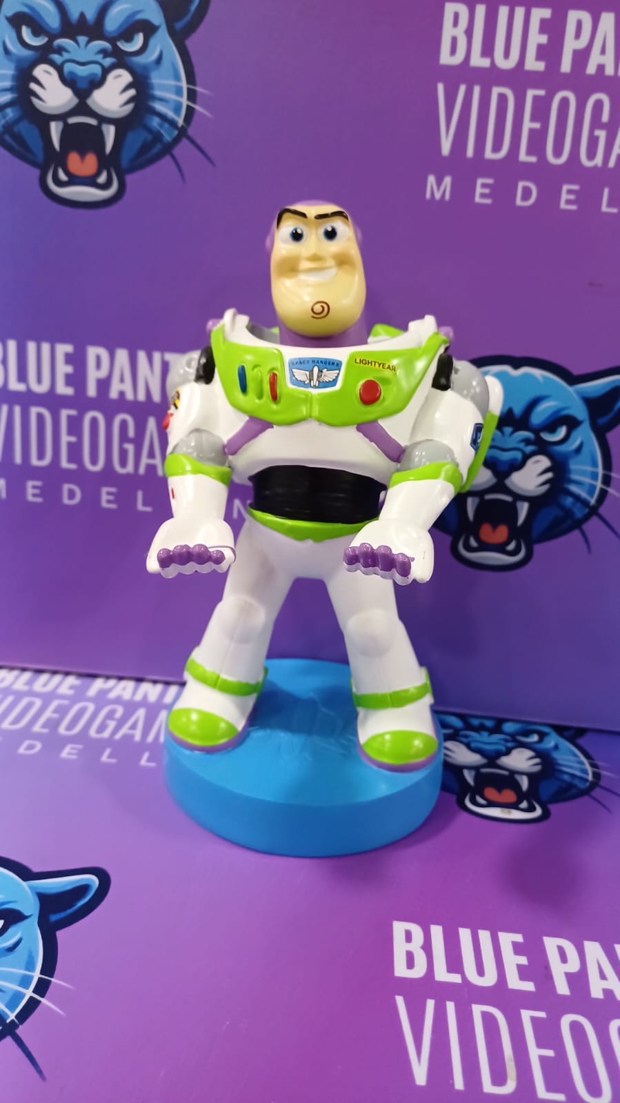 Holder Guy Buzz Light year