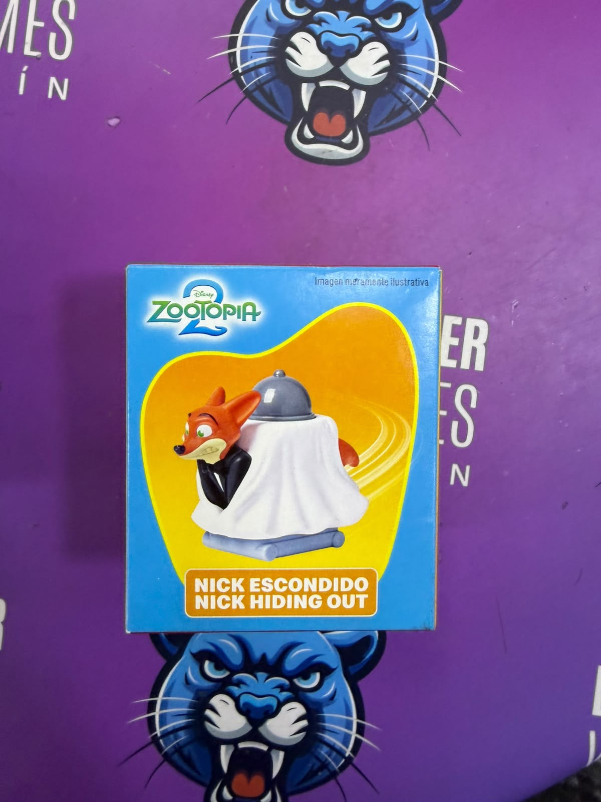 Nick Escondido (Nick Hiding Out) de la colección de Zootopia 2