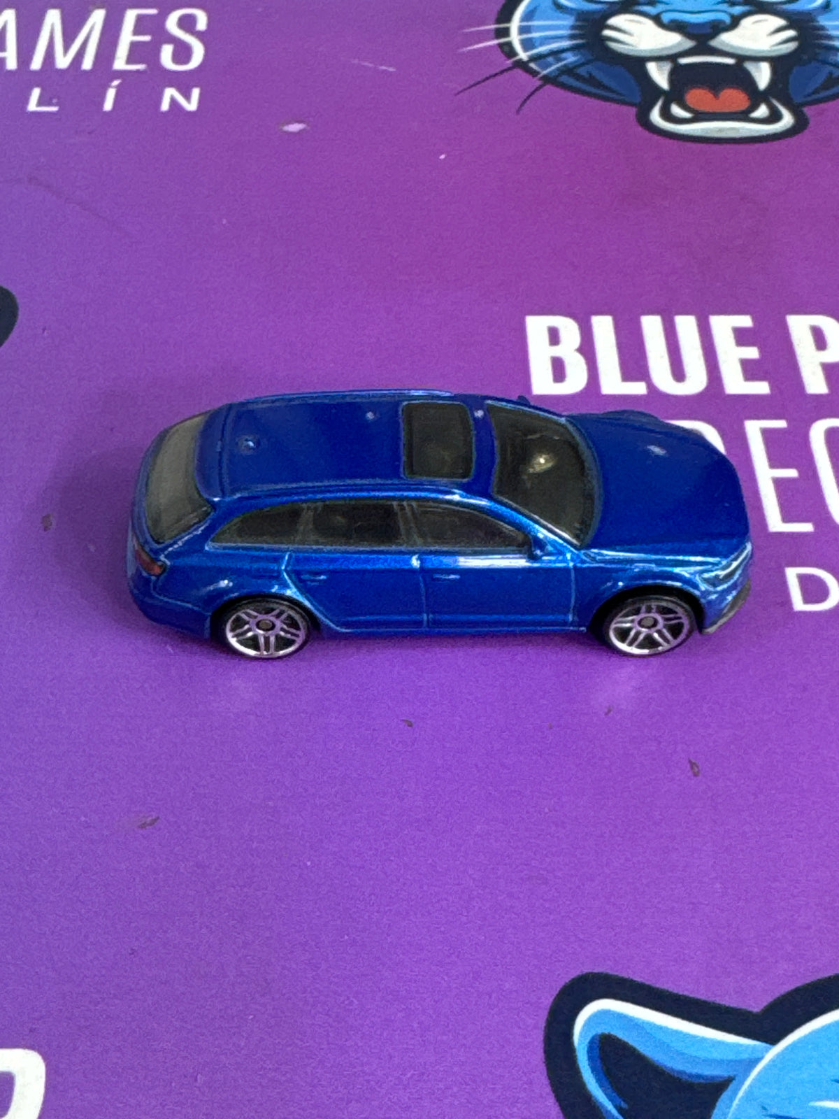 Audi rs 6 - hotwheels