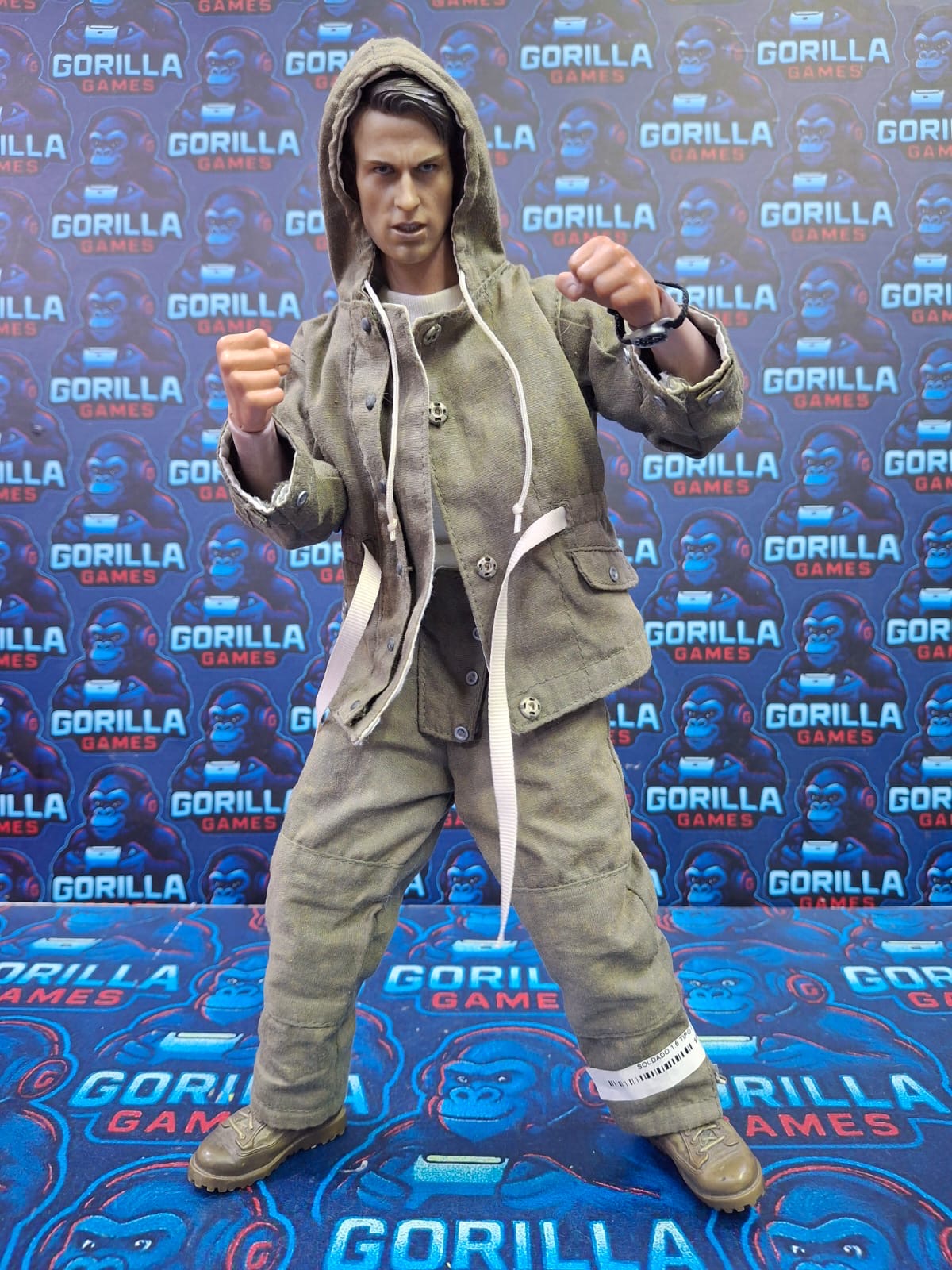 GG soldado Chris Redfield