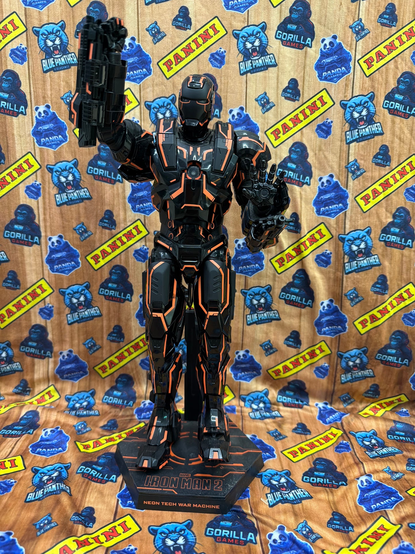 Hot Toys Neon Tech Iron Man 3.0 Naranja 1/6 Diecast
