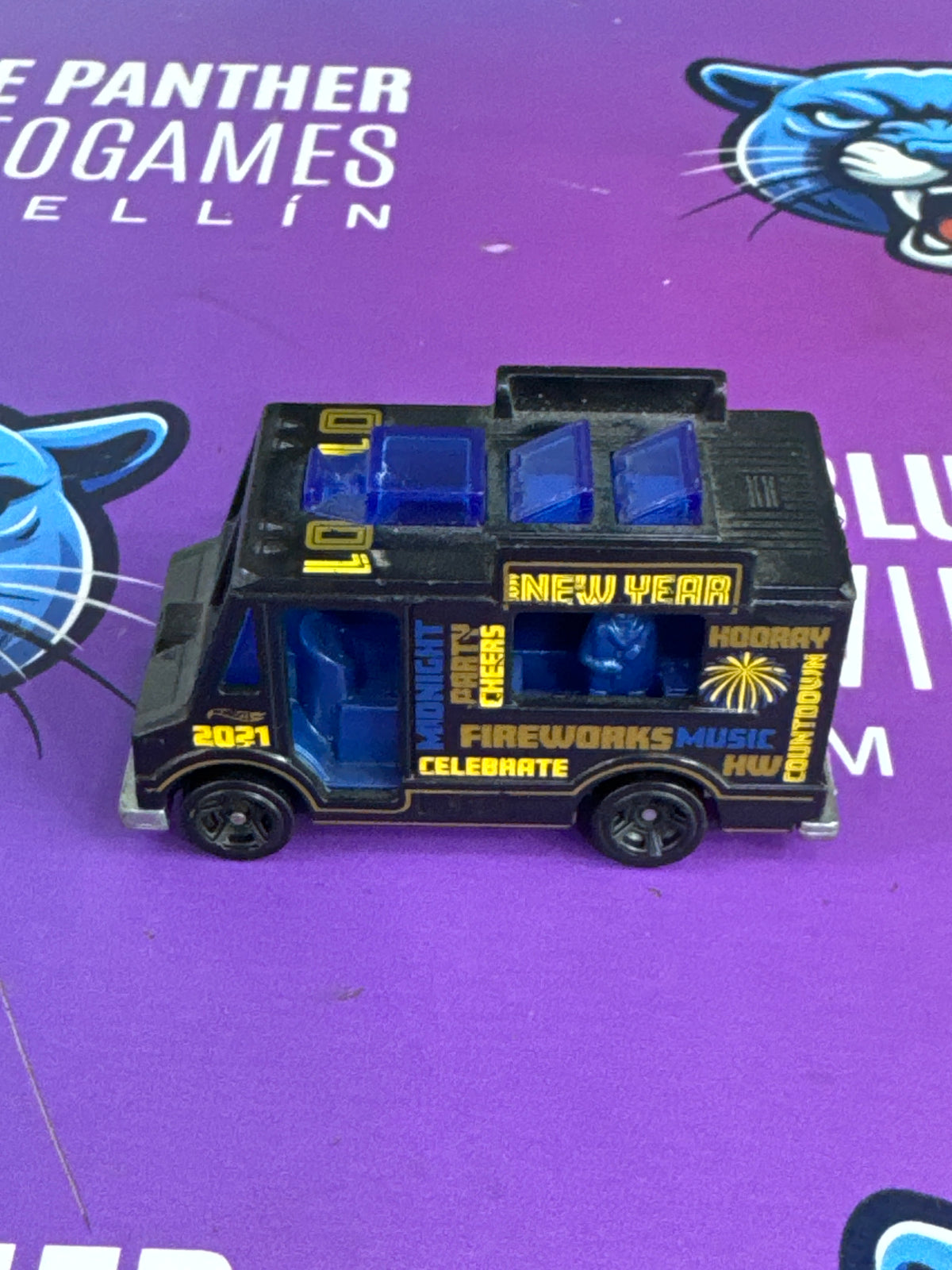 Quick bite - hotwheels