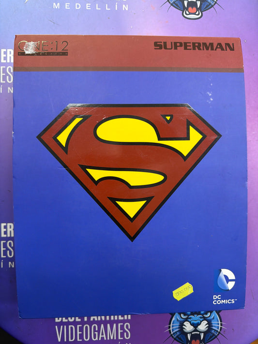 Figura Superman One:12 Collective DC Comics  – Mezcotoyz