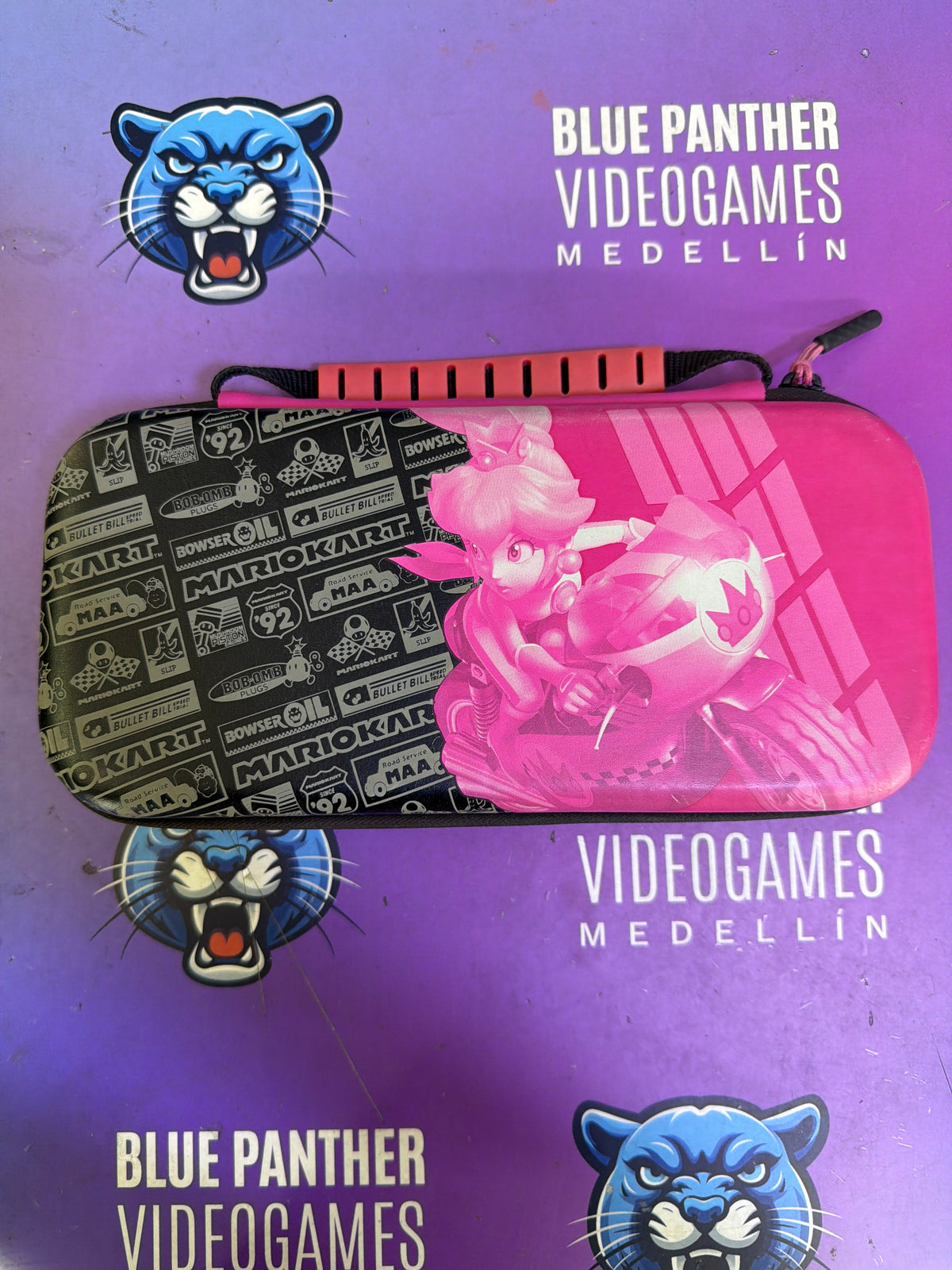 Estuche peach rosa negro usado - Nintendo Switch