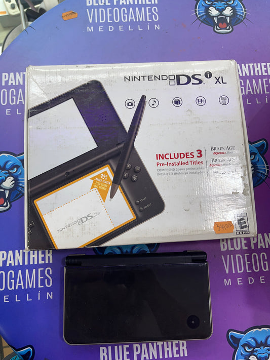 Nintendo DSI XL con caja y cargador