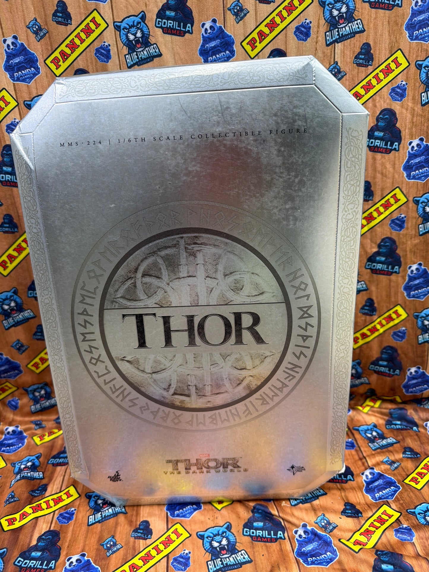 Hot Toys Thor The Dark World Figura 1/6