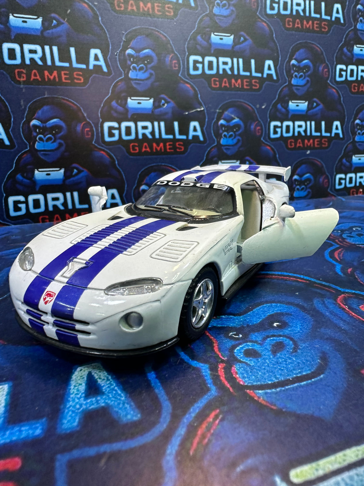 Dodge viper gts-r autos a escala 1/36