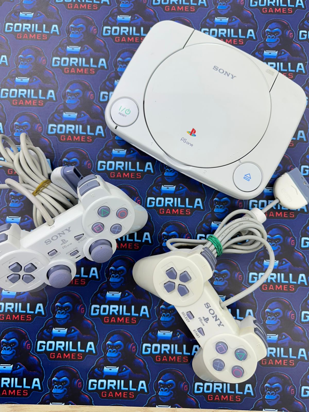 Playstation 1 con (2) controles originales +3 Juegos