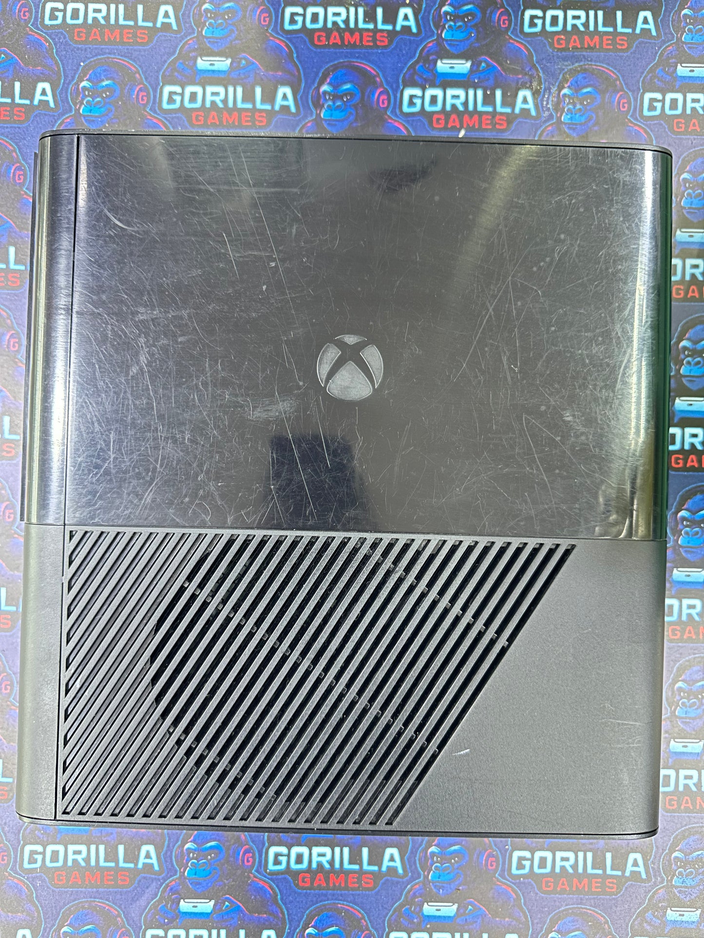 Xbox 360 parche 5 , control, cables, 40 juegos usada