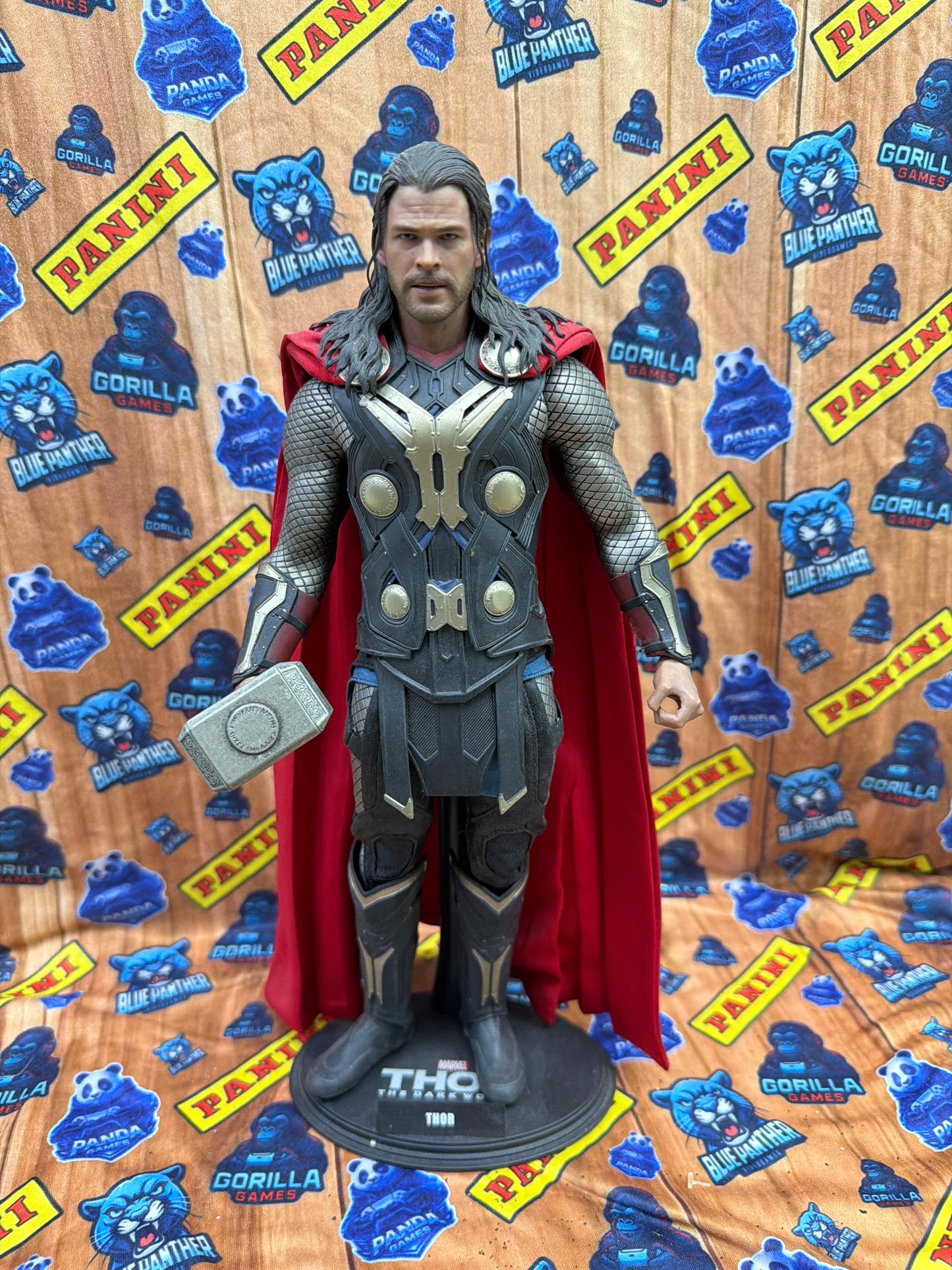 Hot Toys Thor The Dark World Figura 1/6