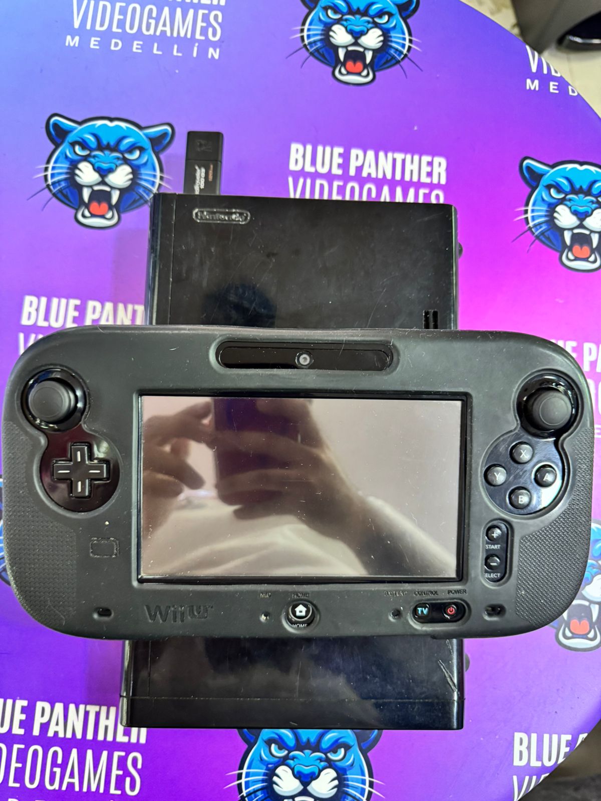 Nintendo Wii U con juegos grabados