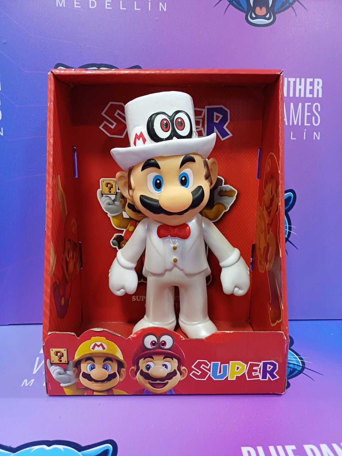 Mario Bros traje boda 26cm