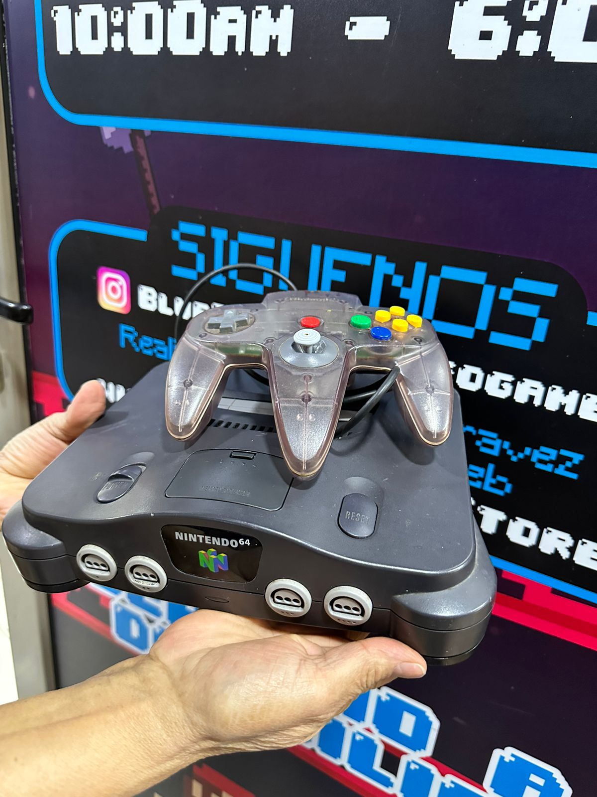 Nintendo 64 con 1 control Atomic